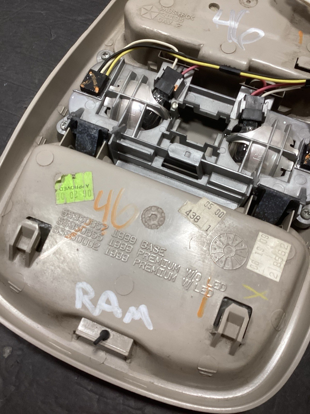 ⚡️ 1998 - 2001 DODGE RAM 1500 2500 3500 OVERHEAD CONSOLE LIGHTS GRAY STORAGE