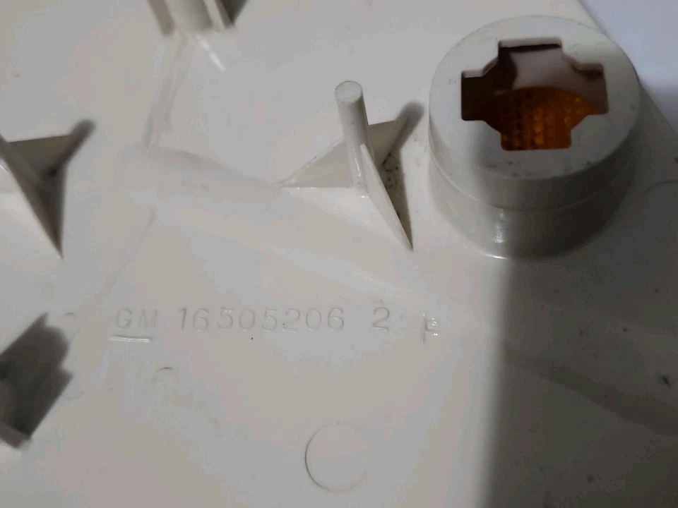 Новый из старых запасов оригинальный производитель Buick Century боковой маркер 1986 - 1988 правая сторона янтарный объектив - Изображение 3 из 3