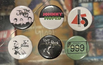 Hochwertige Retro Pin Anstecker PUNK/NEW WAVE 6er Set - Jam, Gen x. Joy Division, 999.