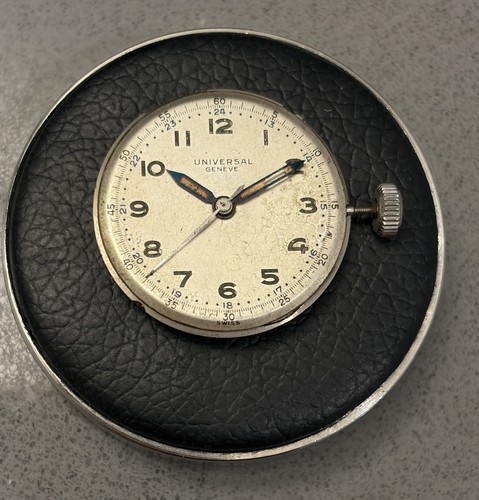 Universal Geneva 267 , 1940s Military-style watch movement and dial.