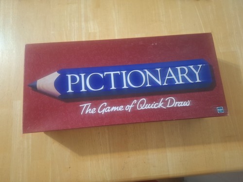 Hasbro Pictionary The Game of Quick Draw Gameplay 1999 04531 Vintage