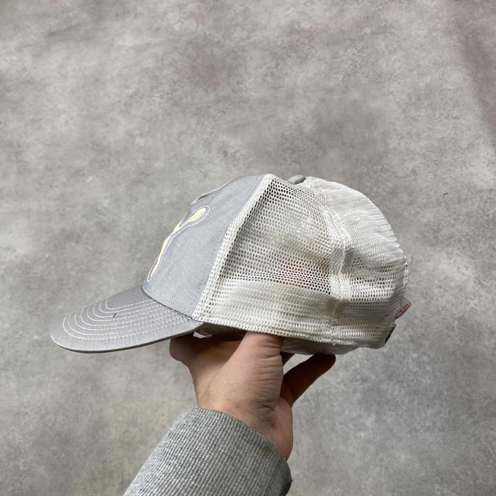 Puma Trucker Hat Mens L XL Mesh Sports Snapback Cap, Grey White