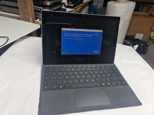 Microsoft Surface 1796 i5 7. Gen Tablet -256GB SSD 8GB RAM-Windows 10 Pro (D1)