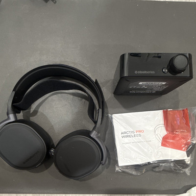 SteelSeries Arctis Pro Wireless Over-Ear Gaming Headset Bluetooth USB-C