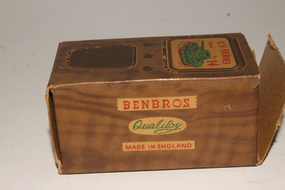 BENBROS ENGLAND ARMY MILITARY TANK, NICE, ORIGINAL, BOXED - Image 4 of 4