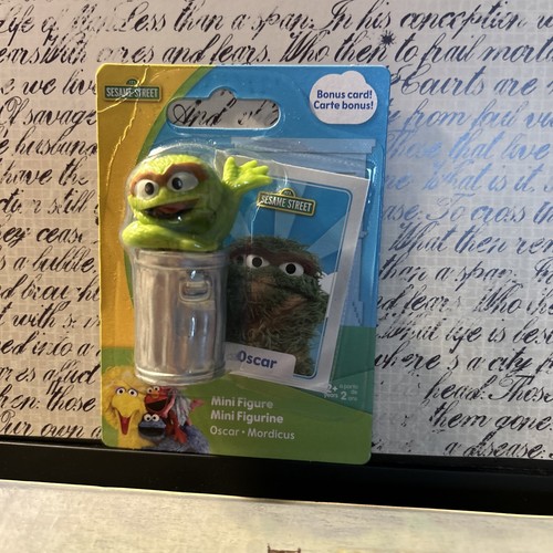 Oscar The Grouch Sesame Street Mini Figure Bonus Card Collectible Green - Picture 2 of 8