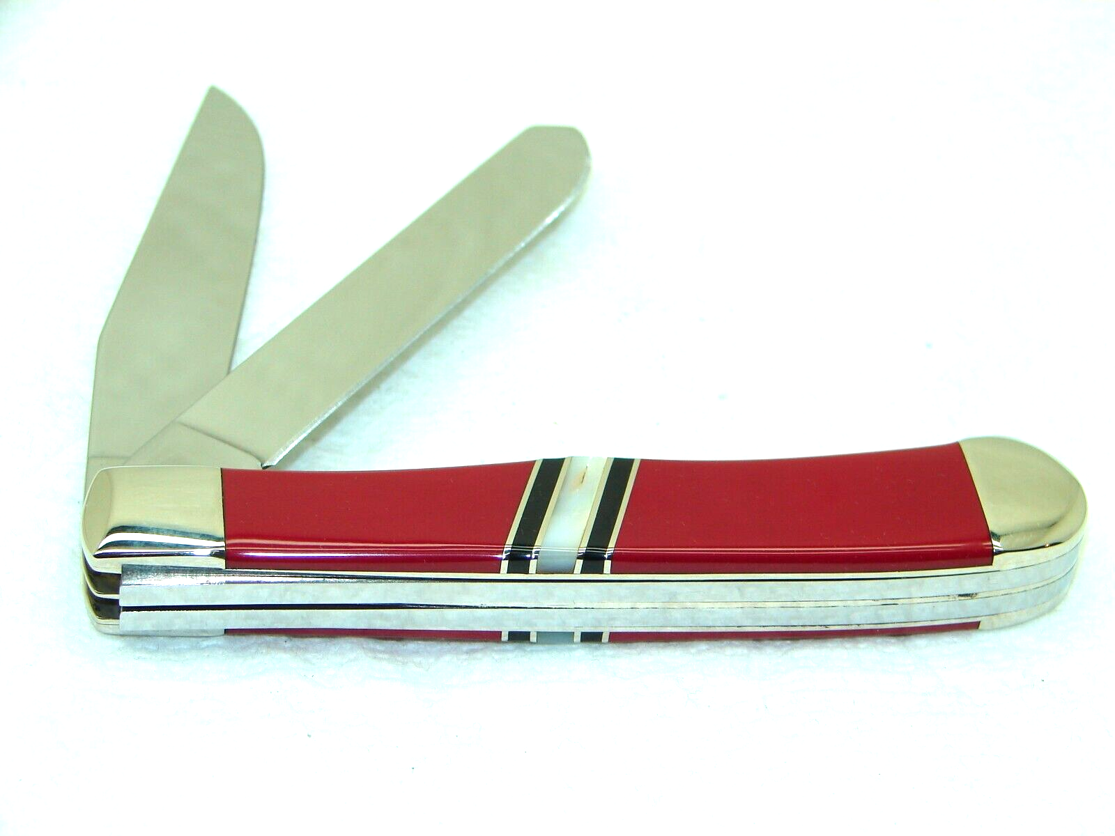 CASE XX USA,2004, EX254 TRAPPER KNIFE, RED CORAL & MOTHER OF PEARL
