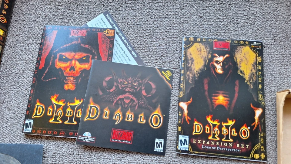 Diablo: Battle Chest PC Game Boxed Expansion Set Strategy Guide Vintage PC Large - Image 3 of 4