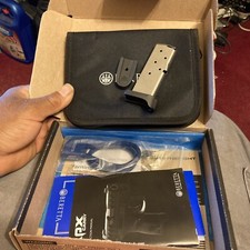 Beretta Apx 9MM 8 Round Magazine Factory Original OEM Rare W/bag/ Box / Lock