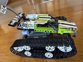 LEGO TECHNIC: RC Tracked Racer (42065)