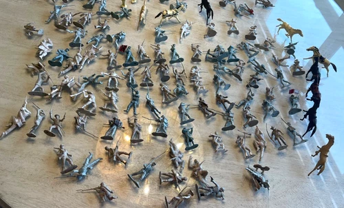 MARX BATTLE OF THE BLUE AND THE GRAY PLAYSET FIGURES  X144