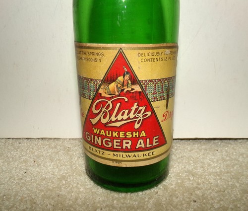 1920's BLATZ WAUKESHA GINGER ALE 12 oz label bottle MILWAUKEE