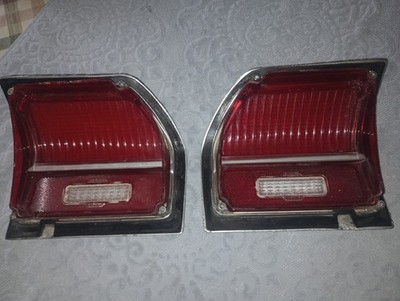 1969 Chevy Chevelle SS Malibu RH -LH  Taillight, Lens And Bezels 3948070 
