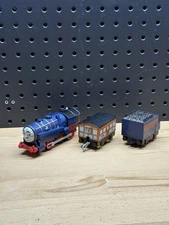 Motorized Trackmaster Thomas Friends Train Tank Engine Lorenzo Tender Beppe