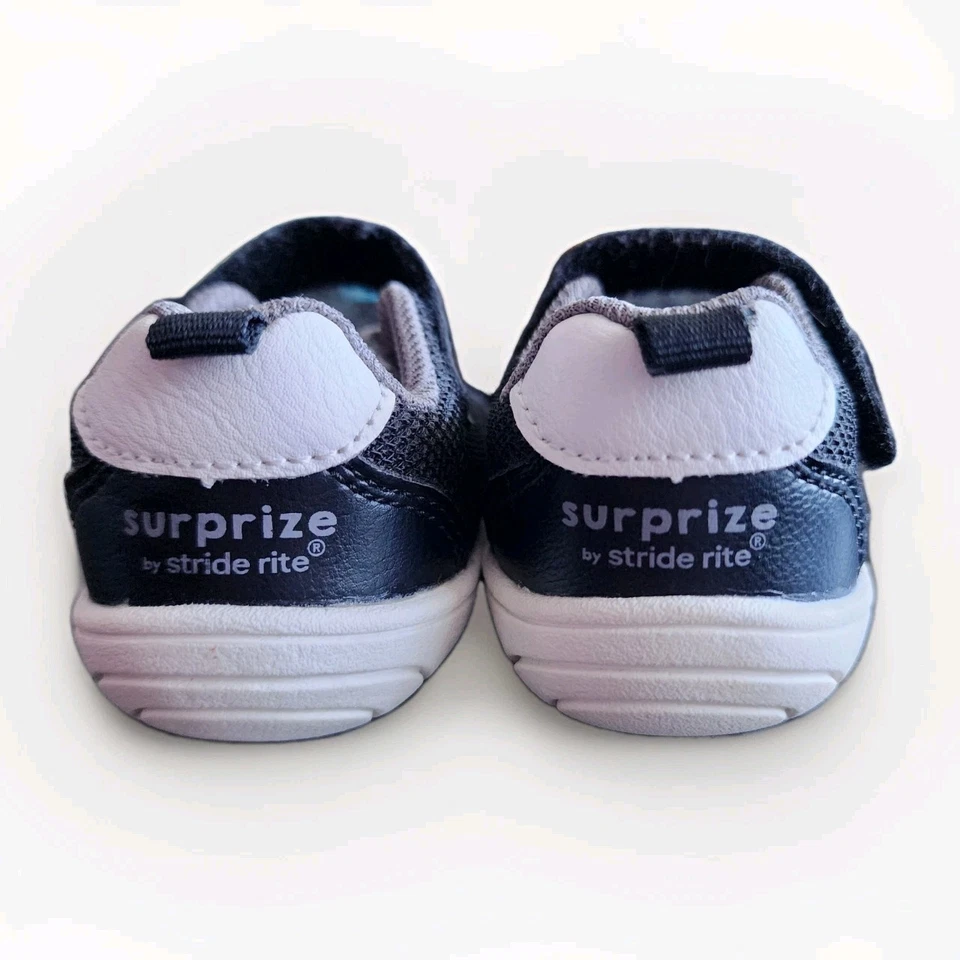 Surprize by Stride Rite 婴儿男孩 Dwayne 运动鞋 - 尺码 3 — 第 4/4 张图片
