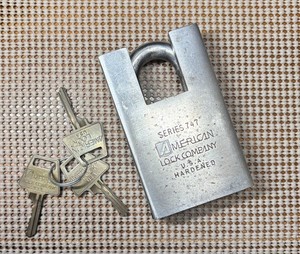 Vintage American Lock Company Series 747 Hardened Solid Steel Padlock 3 Keys USA