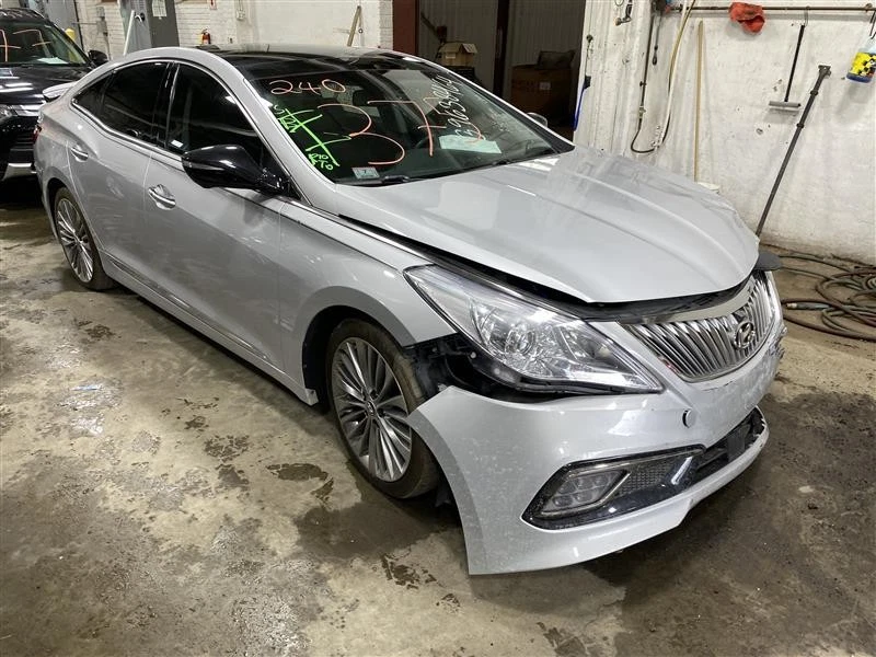 TRUNK LID Hyundai Azera 2014 14 2015 15 2016 16 2017 17 White 1363602 Foto 3 de 4