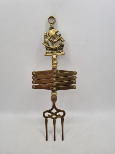 Vintage Brass Extending Toasting Fork Expandable 10" To 20.5" Ship Handle Rare - Foto 2 di 14