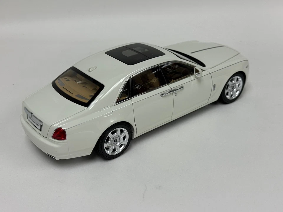 1/18 Kyosho Rolls Royce Ghost en Inglés Blanco Apertura Completa Piezas 08802EW BO128 Foto 3 de 4