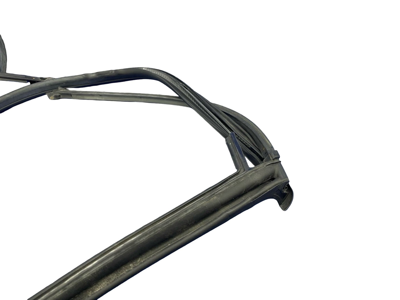 2018-2023 MCLAREN 720S FRONT WINDSHIELD GLASS WINDOW WEATHER STRIP SEAL RUBBER