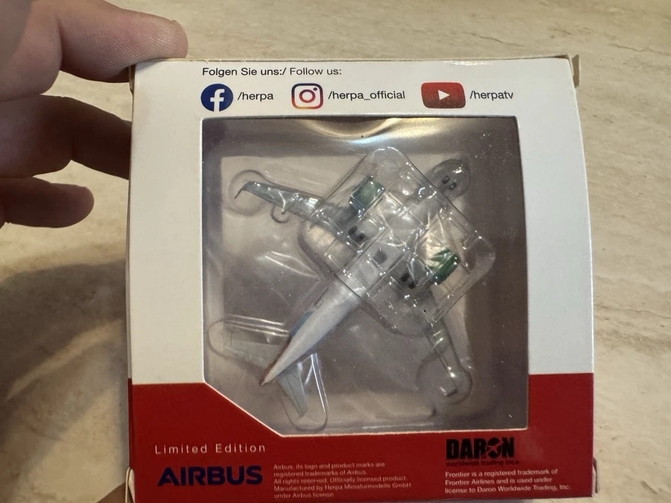 Aereo Herpa Airbus A320 neo Frontier 1:500 nuovo da collezione - Immagine 4 di 4