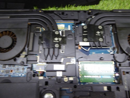 PORTATIL GAMING CLEVO P775 TM1 G REPUESTOS SIN PROBAR REPARACIONES DEFECTUOSO COMO ESTÁ PIEZAS #Q7 - Imagen 13 de 20