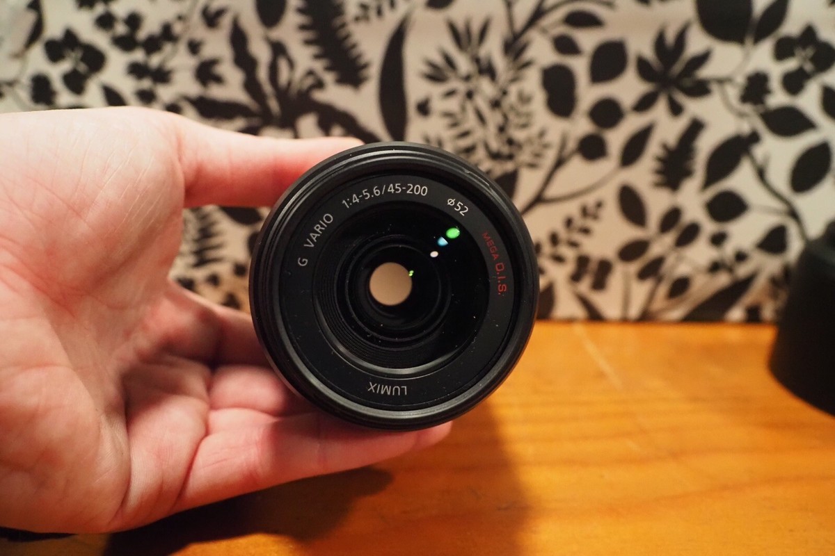Panasonic Lumix G Vario 45-200mm f/4.0-5.6 Aspherical Mega