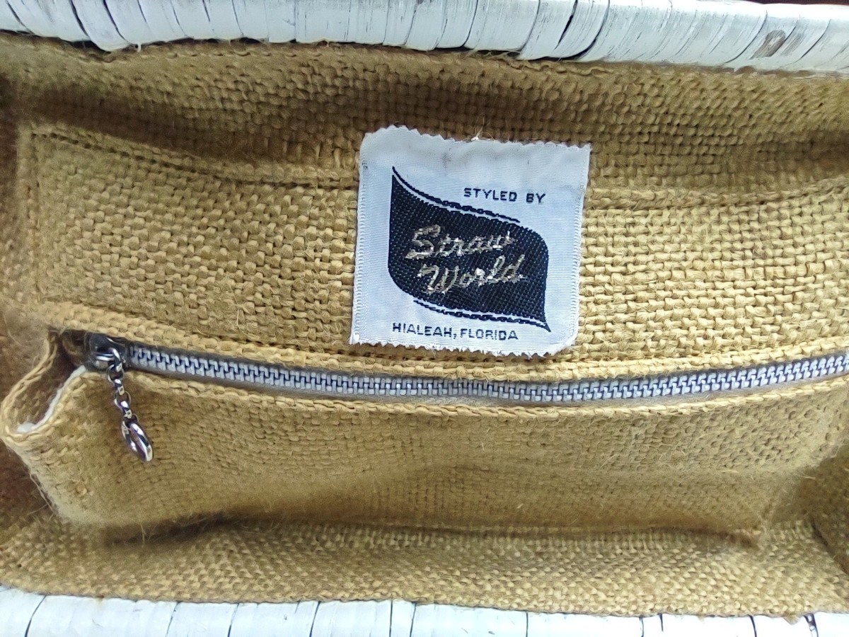 Vintage Straw World Hialeah Florida Wicker Purse Gold Tone Vintage Straw World Hialeah Florida Wicker Purse Gold Tone