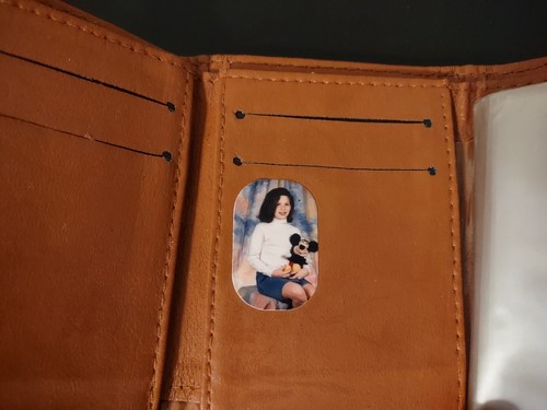 The Flintstones 1994 Dino Vintage Wallet, Hanna-Barbera Collectible - Picture 6 of 11