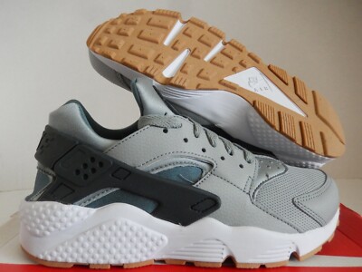 nike huarache shark