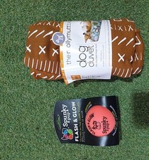 The Molly Mutt Bed Dog Duvet Brown Washable Small 22"x27"x5" & Spunky Pup Ball 