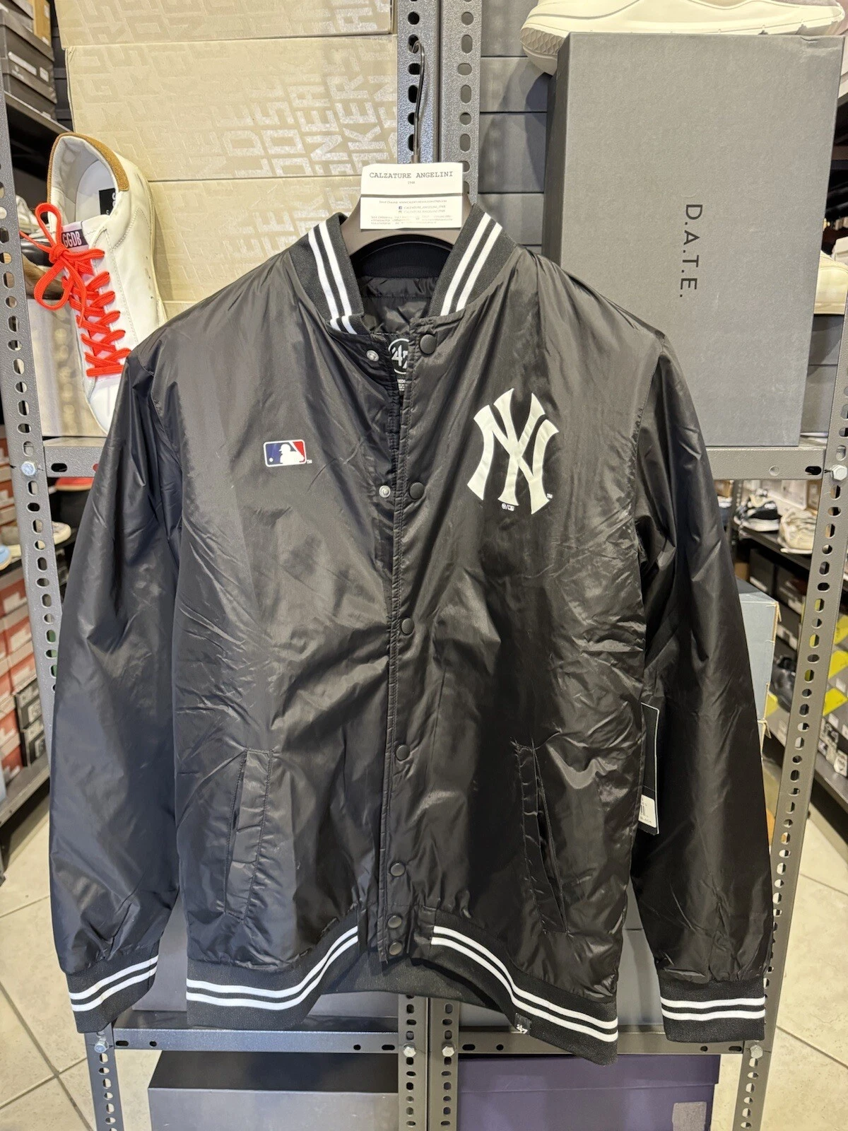 Let Your Out Jacket New York Yankees Jet Black Bomber Size M