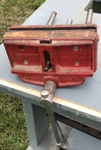 Columbian Woodworking Bench Vise No. 178 - 7 x 3 Jaws 