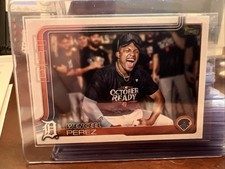 2025 Topps Series 2 - Wenceel Perez #646 Golden Mirror Image Variation