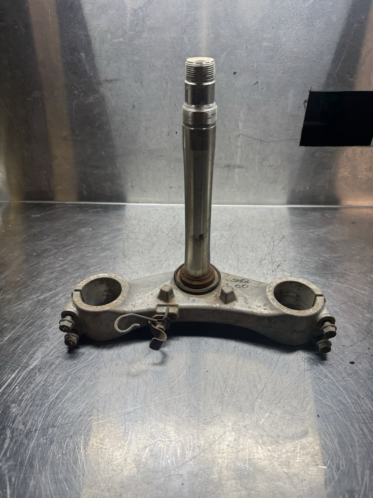 Suzuki GSXR600 GSXR 600 Bottom Triple Tree Clamp Front End Fork Fork Oem Genuine