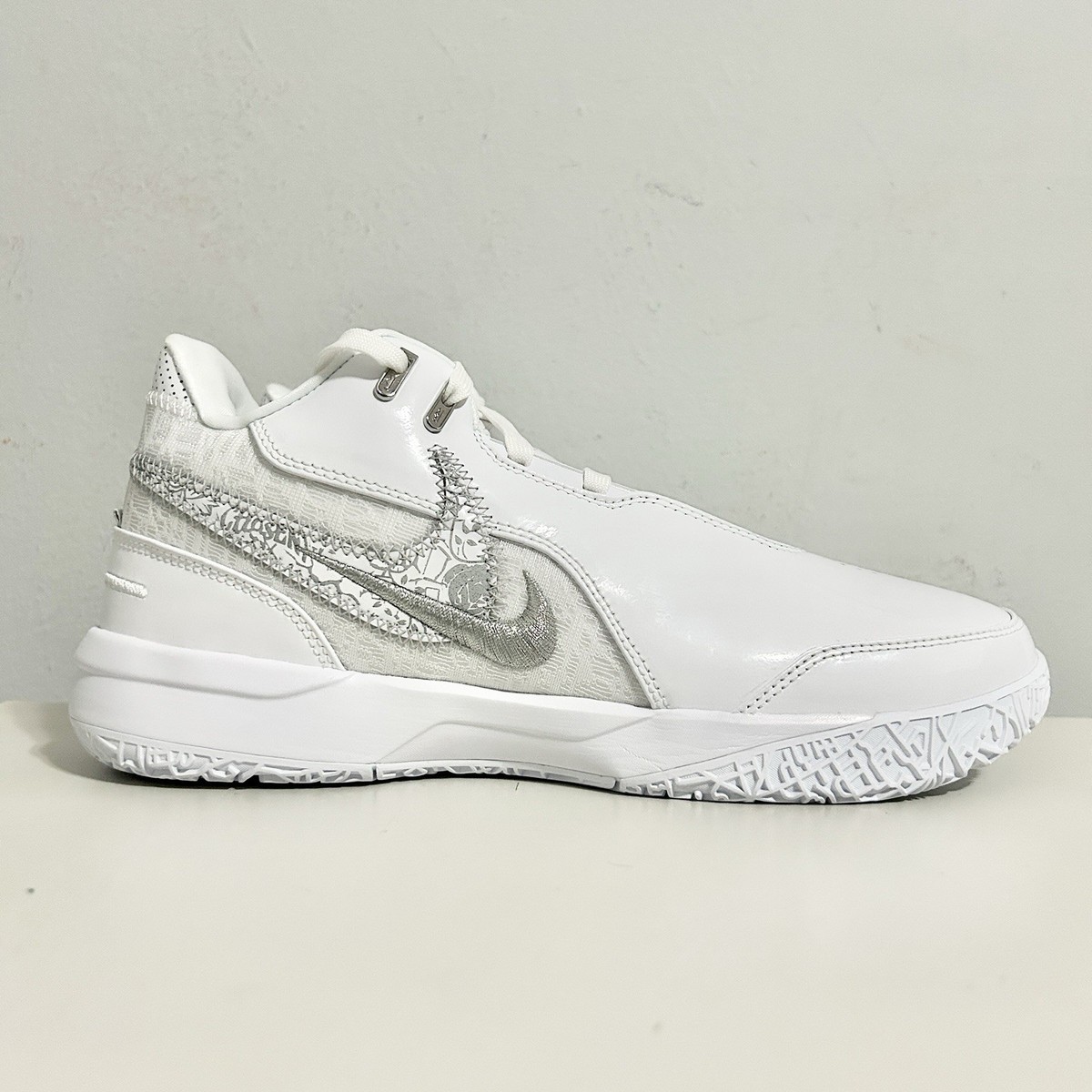 Nike Zoom Lebron NXXT Gen “White Silver” Men's Size 8.5