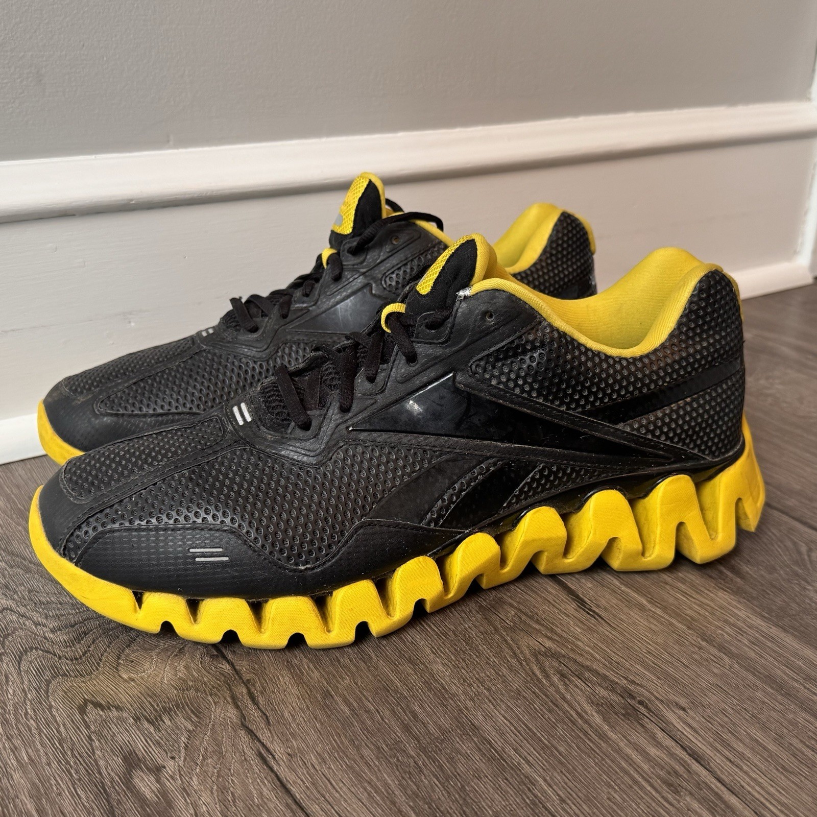 Reebok Zigtech ZigEnergy Black Yellow Zig Running… - image 3
