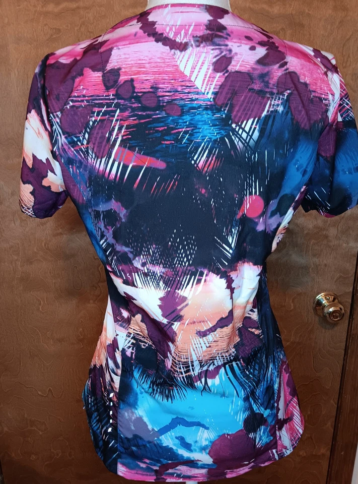 Barco ONE Gardenia Multicolor Scrub Top Small - Image 3 of 4