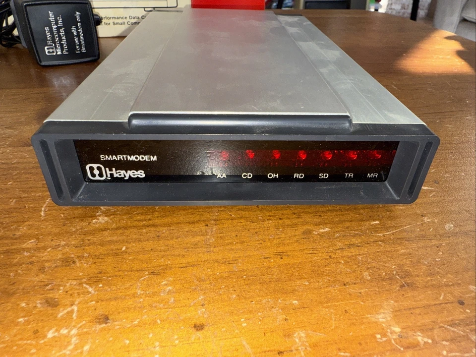 Vintage Hayes Stack 300BPS Smartmodem in Original Box! HACF Working! - Image 4 of 4