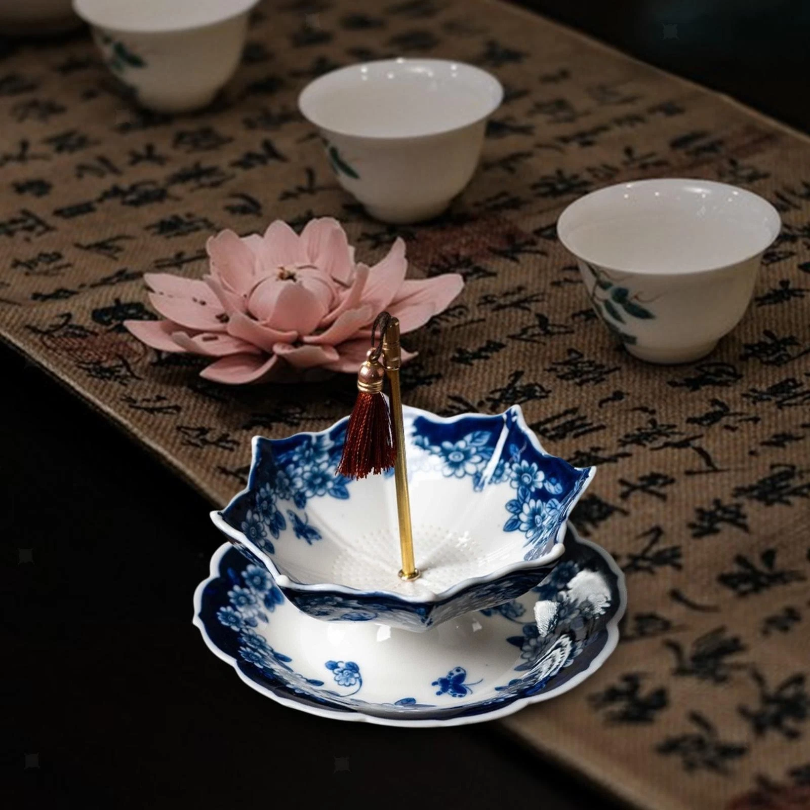 Porcelain Ceramic Tea Strainer Tea Filter Chinese Tea Maker Essential Tool Kung
Opens in a new windo