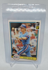 1982 Donruss Buddy Bell #368 Autographed Beauty!  Right in the center of the pic