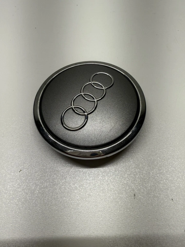 AUDI A6 S6 2012-2018 LLANTA TAPACUBOS CENTRAL TAPACUBOS LOGOTIPO CUBIERTA OEM 8T0601170A Foto 2 de 4