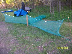 Shrimp Cage with Iron Chain Weight Fishing Minnow Trap Net Hoop Cage Foam Floats