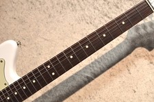 Fender FSR Japan Hybrid II Jazzmaster E-Gitarre Satin Arctic White
