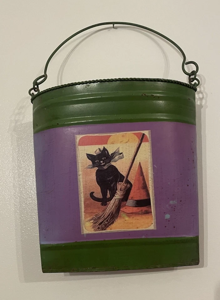 Primitive Halloween Metal Wall Pocket Black Cat Witch’s Broom & Hat Green Rustic - Image 2 of 4