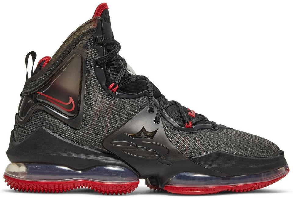 Jordan LeBron 19 negro