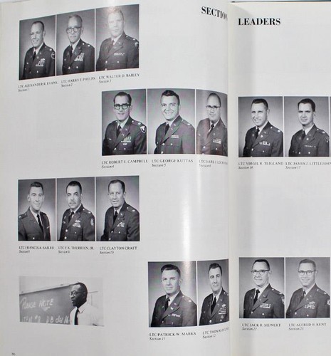 The Bell 1968 United States Army Command College Yearbook Fort Leavenworth - Picture 3 of 4