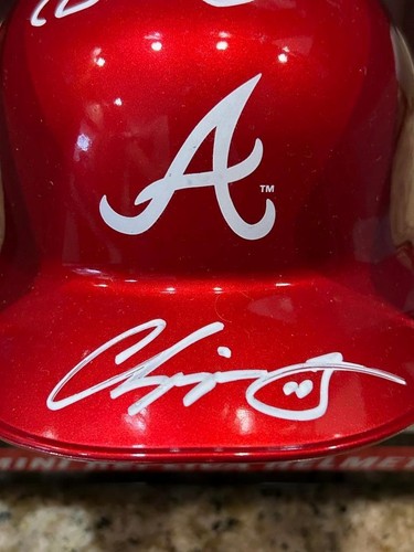 CHIPPER ANDRUW JONES ATLANTA BRAVES RED SIGNED MINI HELMET RARE JSA WITNESS COA - Picture 3 of 5