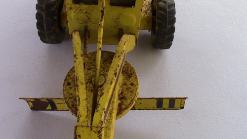 Vintage Tonka Yellow "State Hi-Way Dept" Grater and works (but has rust) - Bild 8 von 15