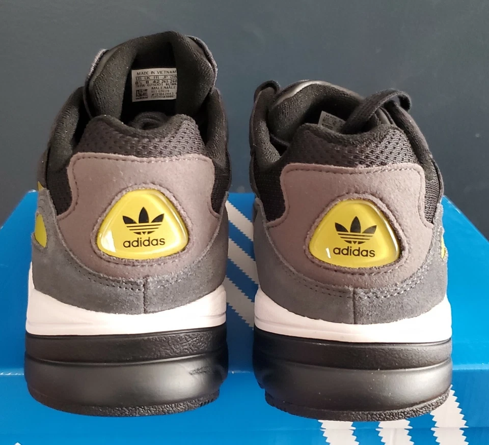 NEW AUTHENTIC ADIDAS ORIGINALS YUNG-96 MEN'S SHOES US 11 - Image 3 of 4